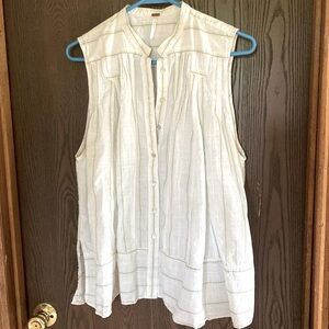 Free people sleeveless button down top, excellent condition!